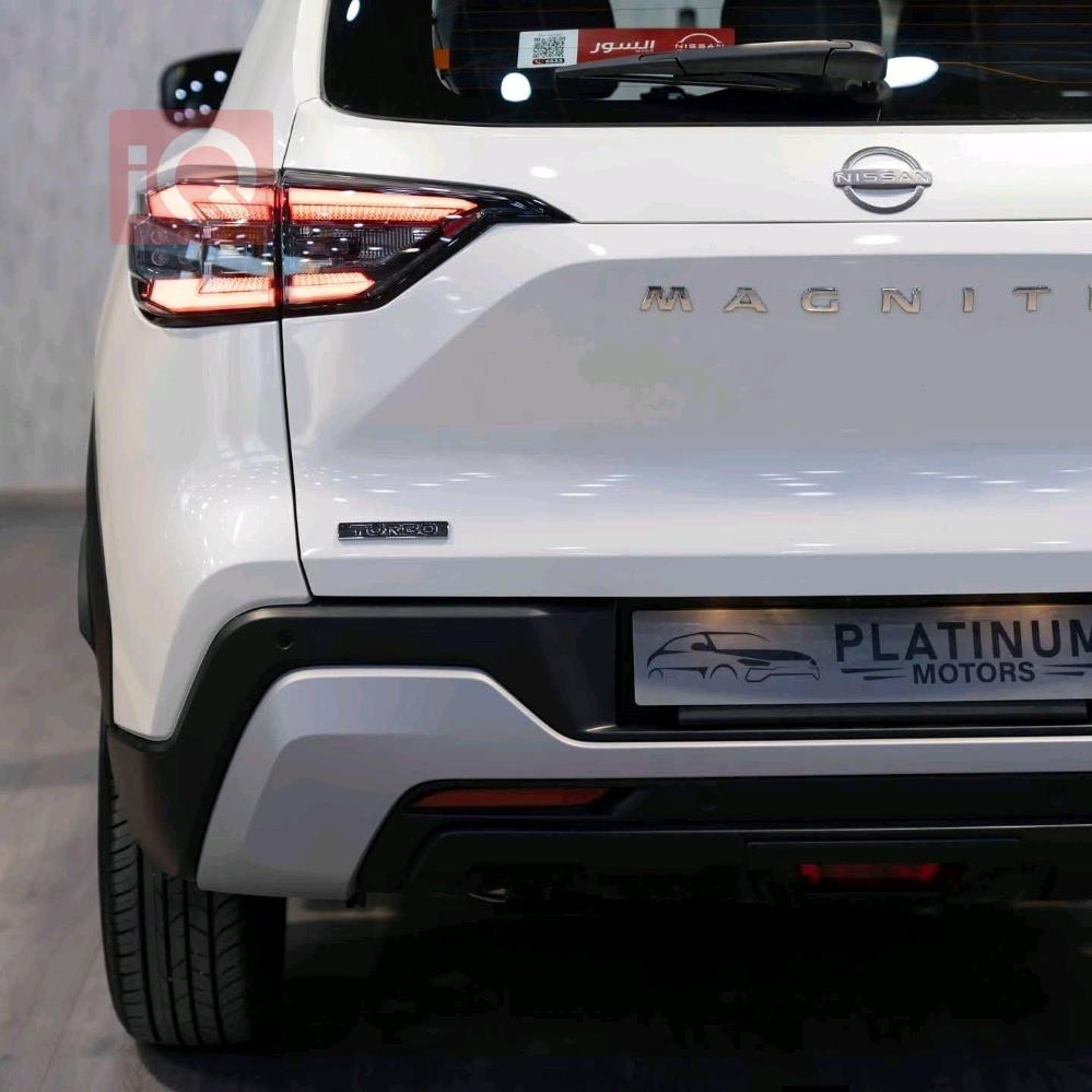 نيسان ماغنيت